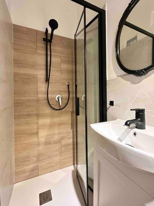 Warm Retreat In The Heart Of Florence Cls Station Apartman Kültér fotó